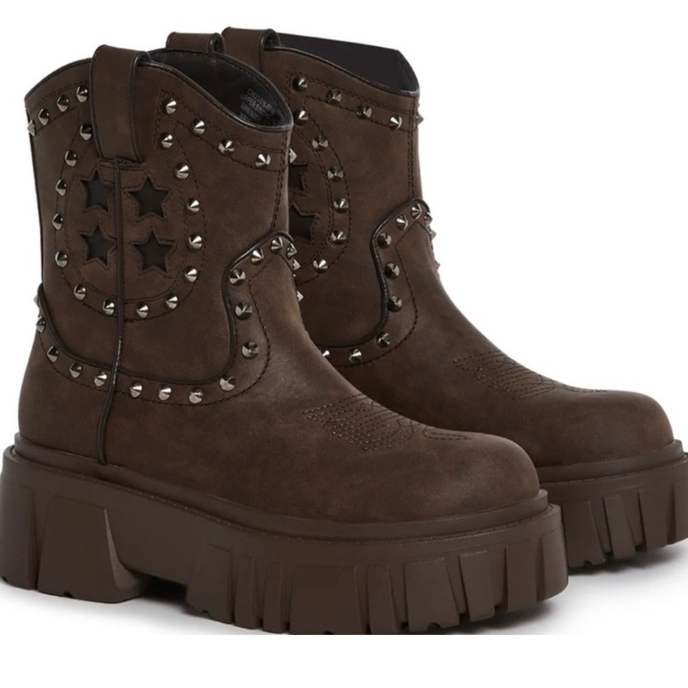 Brown Ankle Boot Studded Boots size  9